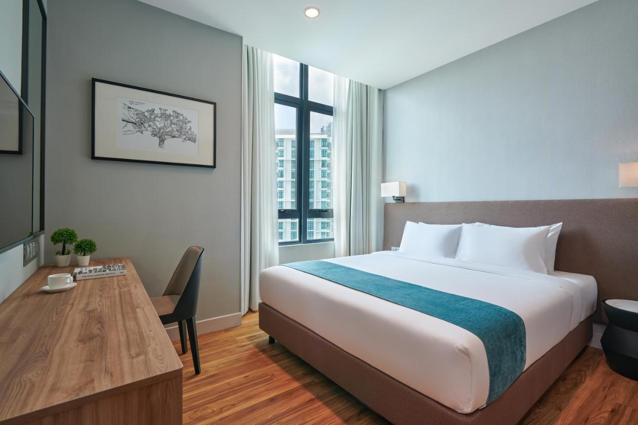 Mercure Living Hotel 5*
